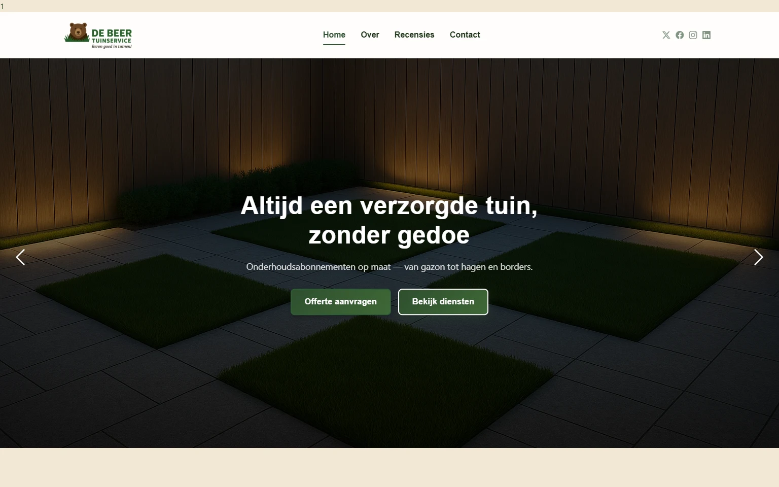 Actuele screenshot van De Beer Tuinservice met een tuinfoto, groen beeldmerk en informatie over tuinonderhoud.